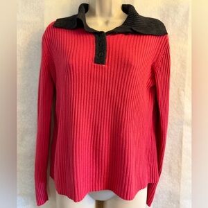 Liz Claiborne Ribbed Bright CorralTop with Gray button up‎ collar. EE10